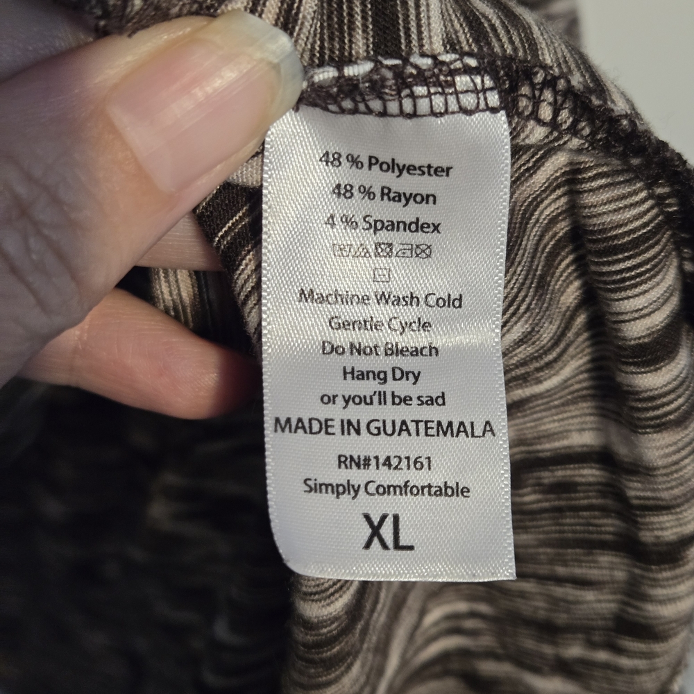 LuLaRoe Carly T-Shirt‎ Dress - Picture 6 of 7